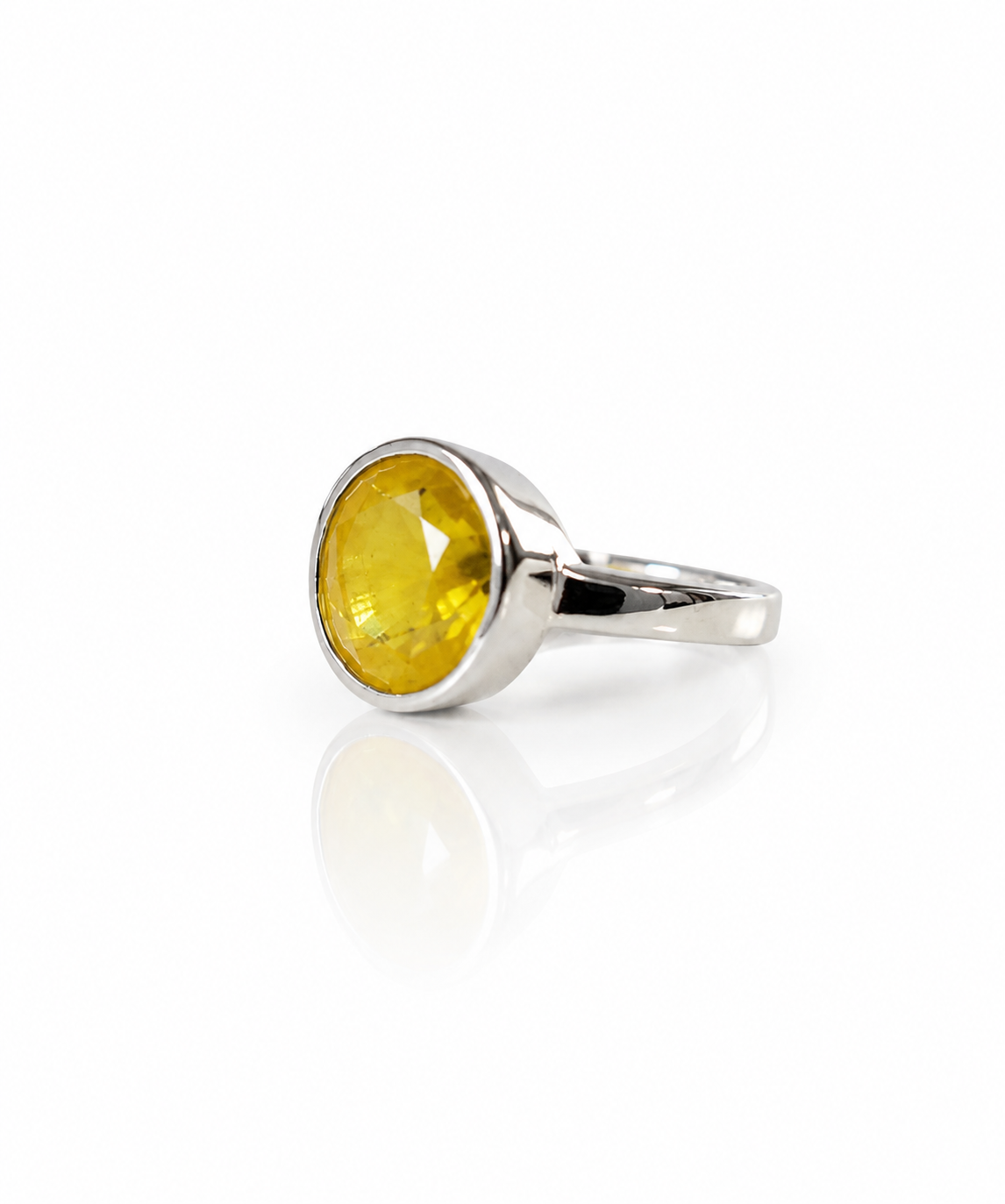 Moraebi Bezel 01 — Natural Yellow Sapphire (Pukhraj) Skin-Touch Rashi Ratna Ring