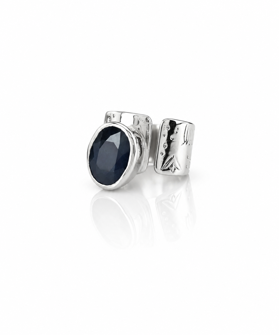 Moraebi Sculpted Signet 15 — Natural Blue Sapphire (Neelam) Skin-Touch Rashi Ratna Ring