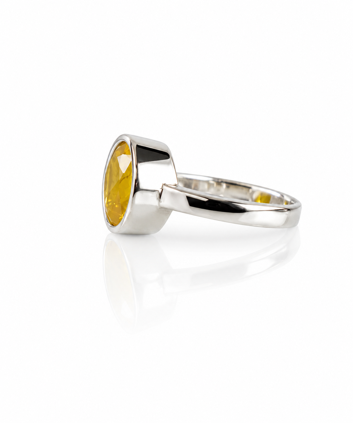Moraebi Bezel 01 — Natural Yellow Sapphire (Pukhraj) Skin-Touch Rashi Ratna Ring