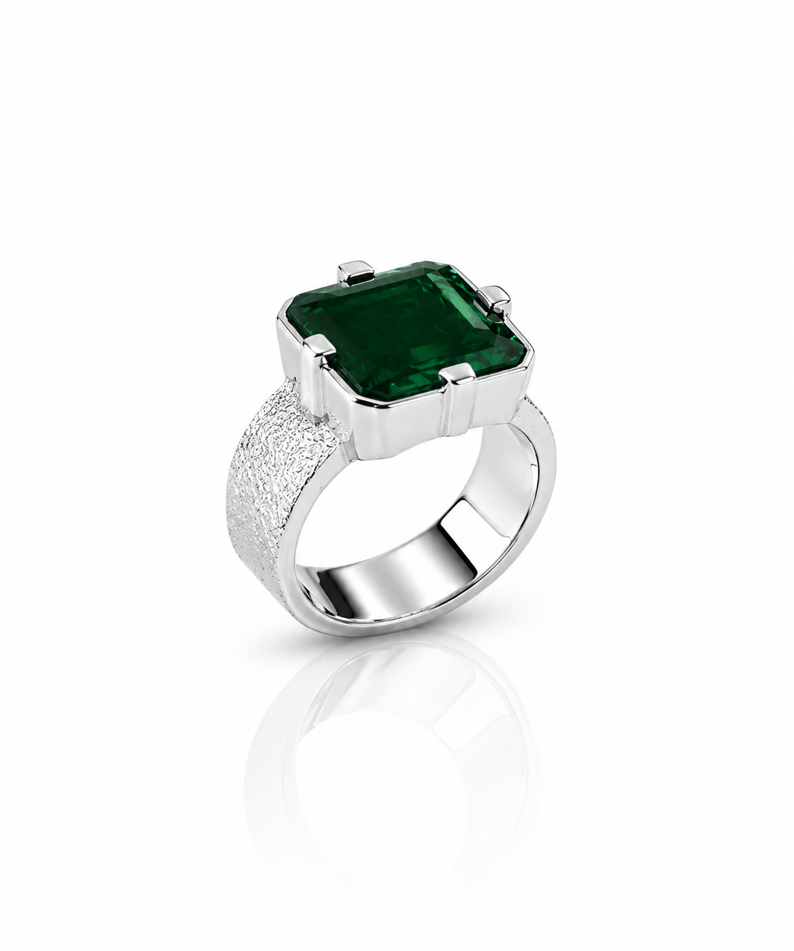 Moraebi Cathedral 19 — Natural Emerald (Panna) Skin-Touch Rashi Ratna Ring
