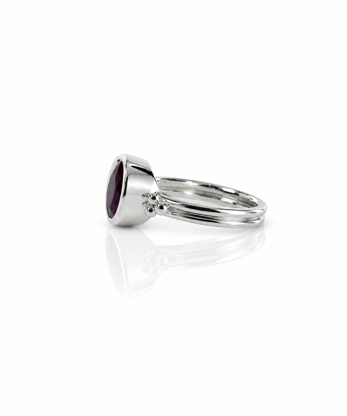Moraebi Accent Bezel 10 — Natural Ruby (Manik) Skin-Touch Rashi Ratna Ring