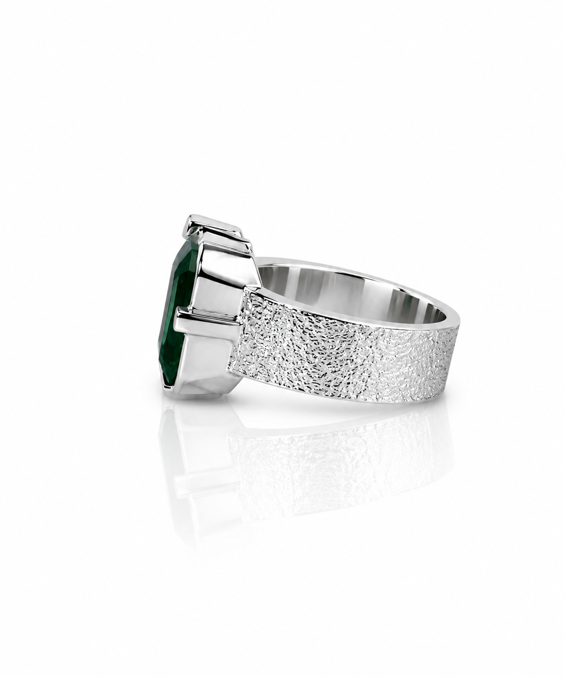 Moraebi Cathedral 19 — Natural Emerald (Panna) Skin-Touch Rashi Ratna Ring