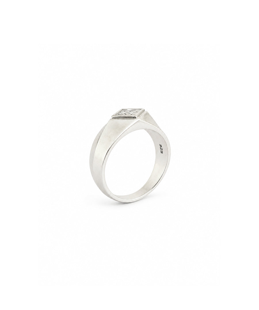 Moraebi Minimal Bezel —Diamond Skin-Touch Rashi Ratna Ring